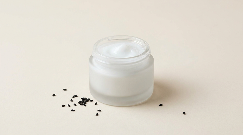 Crème visage apaisante à la nigelle pour peau sensible